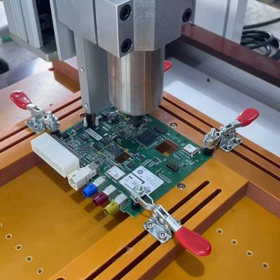 Máy máy PCB Desktop Router Cung cấp tối đa 100 chương trình hoặc 6000 điểm làm việc