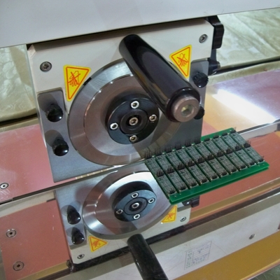 Chọn và kinh tế Máy cắt PCB thủ công Độ dày cắt 0,6 ~ 3,5 mm