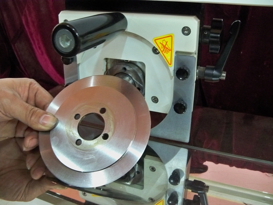 Chế độ khôi phục có thể điều chỉnh và cắt không lo lắng với máy tách PCB