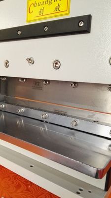 Bộ khử khí nén PCB với khung sắt vững chắc và 2 lưỡi cắt tuyến tính sắc nét
